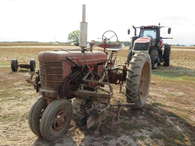 Image of Farmall H equipment image 1