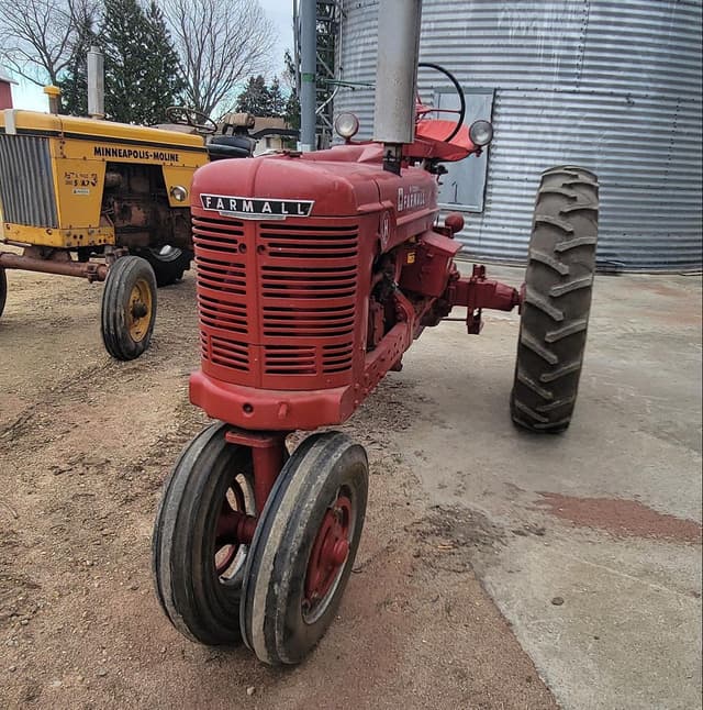 Image of Farmall H equipment image 2