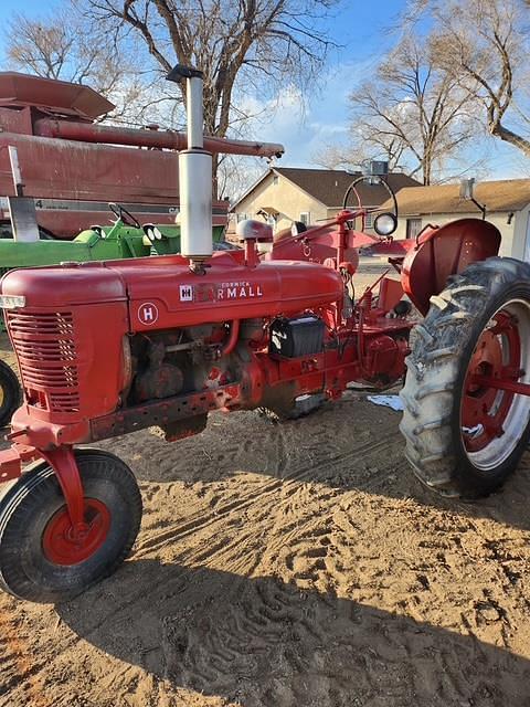 Image of Farmall H equipment image 2