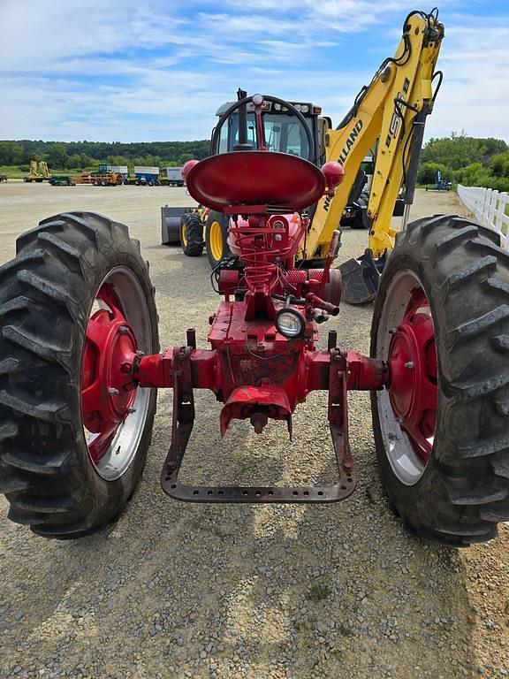 Image of Farmall H equipment image 3