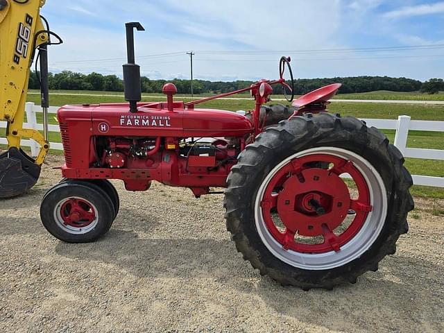 Image of Farmall H equipment image 1