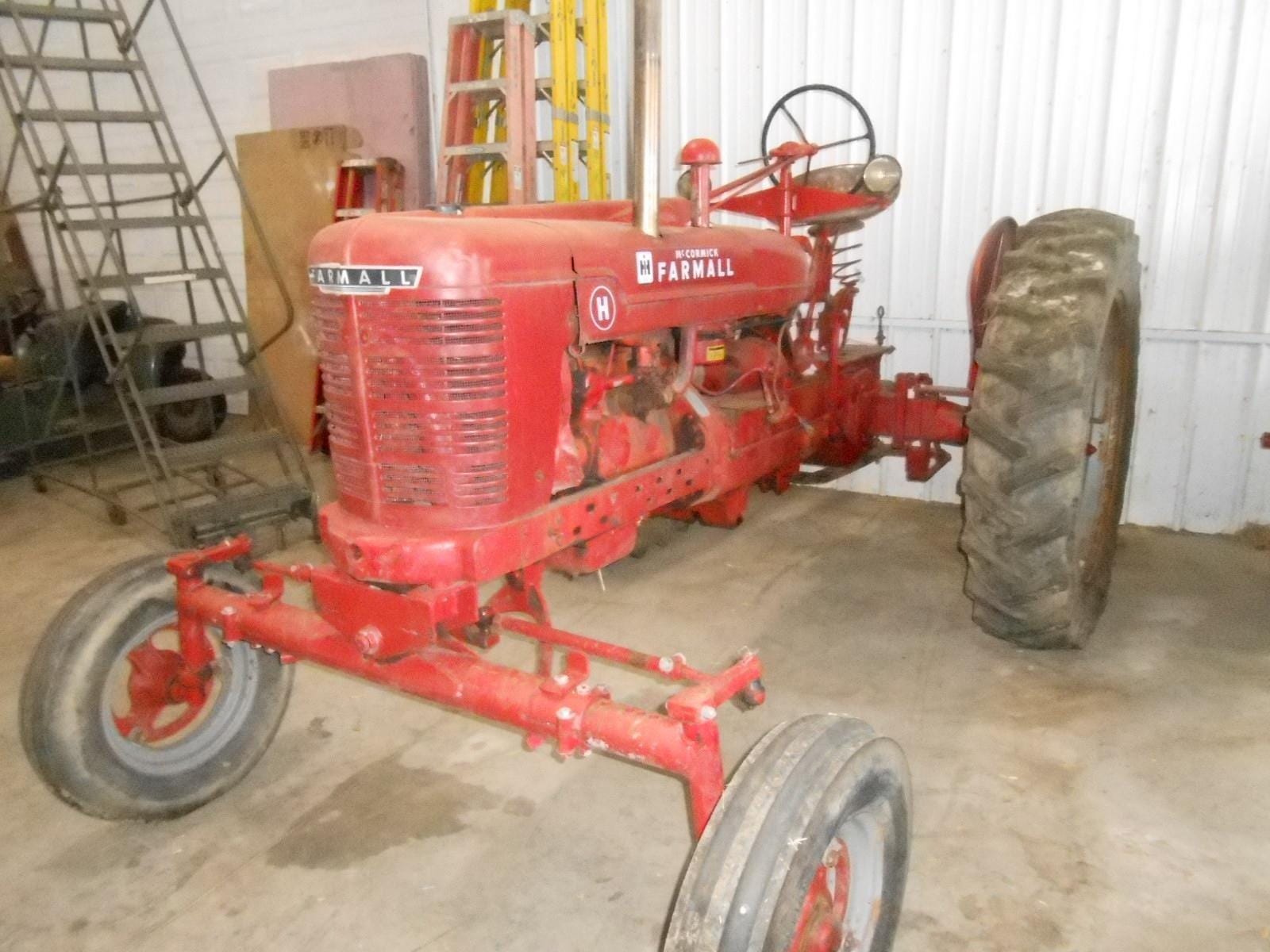 Farmall H Equipment Image0