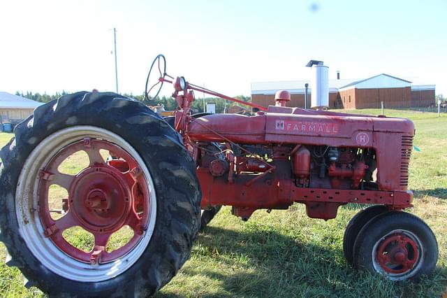 Image of Farmall H equipment image 4