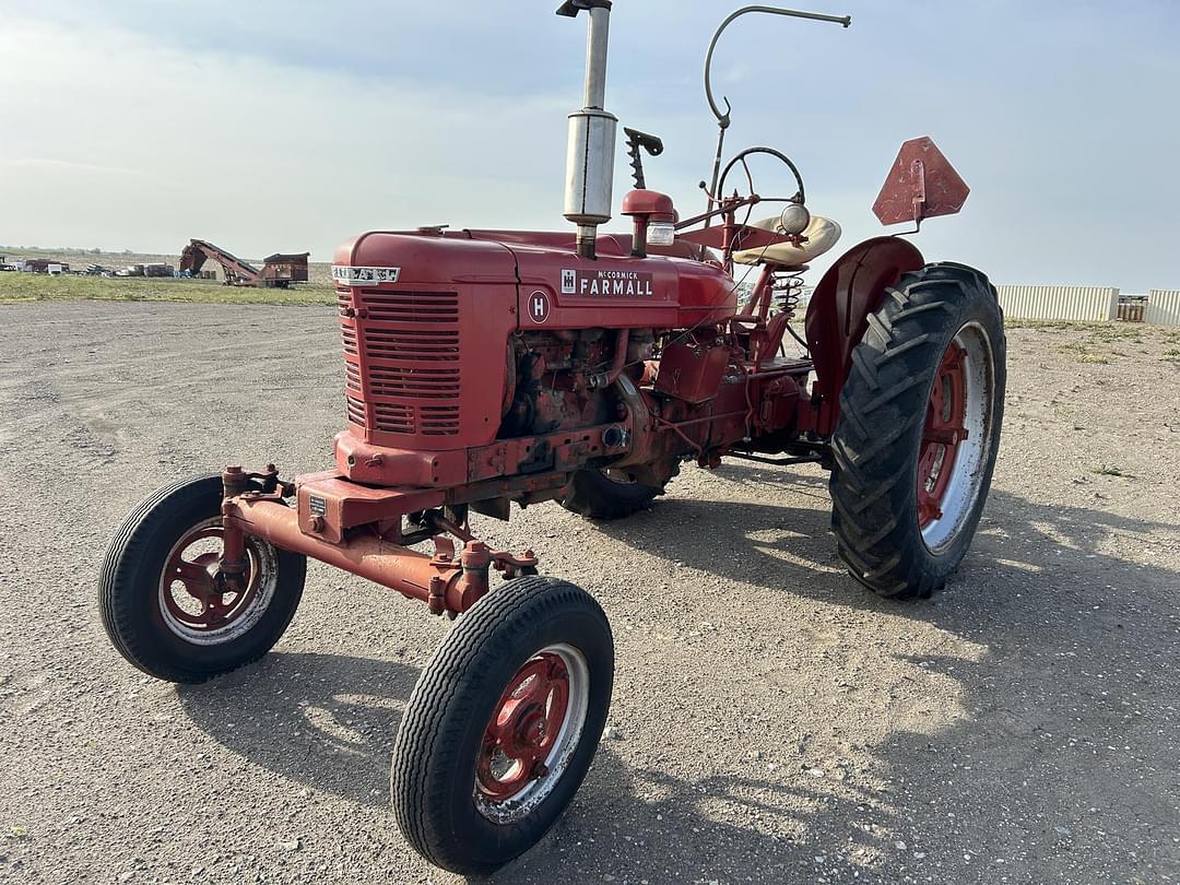 Image of Farmall H Primary image