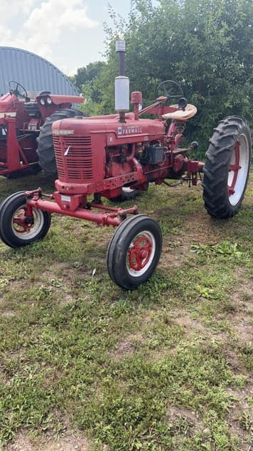 Main image International Harvester H