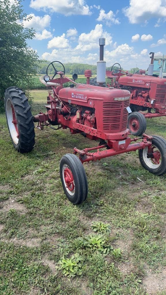 Image of International Harvester H equipment image 2