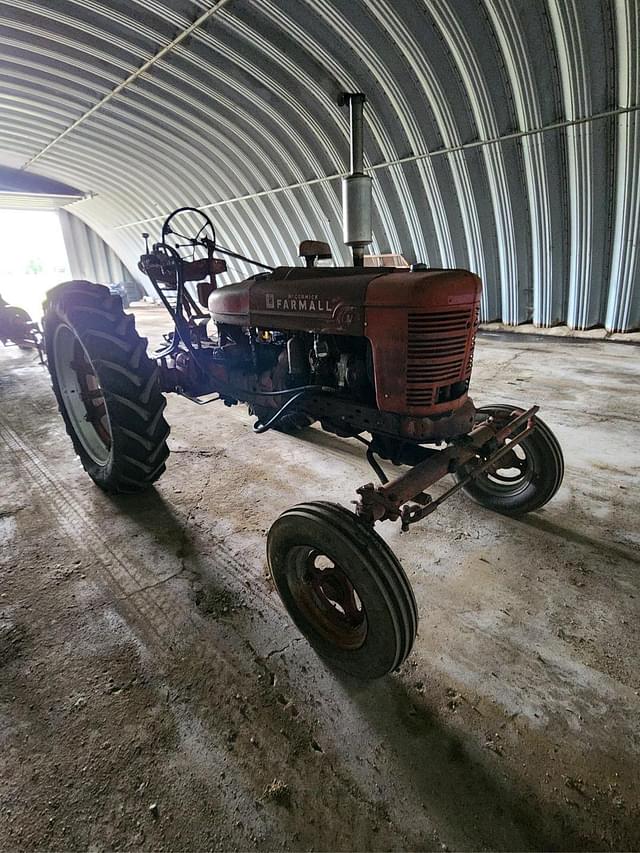 Image of International Harvester Farmall H equipment image 1