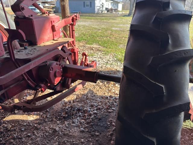 Image of Farmall Super C equipment image 2