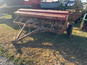 Main image International Harvester 10