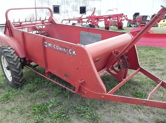 Image of International Harvester 100 Primary Image