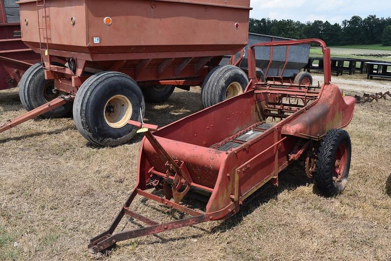 Image of International Harvester 100 Primary image
