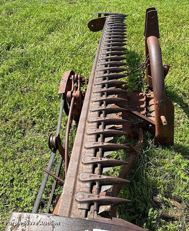 Thumbnail image International Harvester 100 10