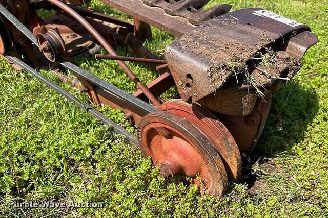 Thumbnail image International Harvester 100 11