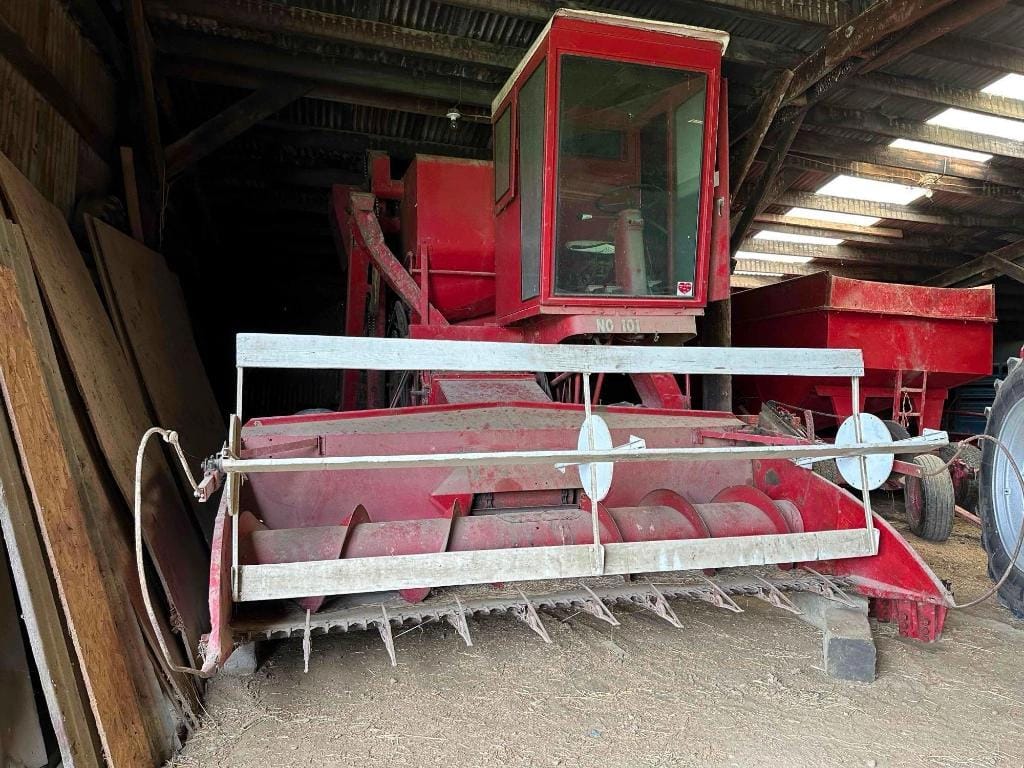 Main image International Harvester 101