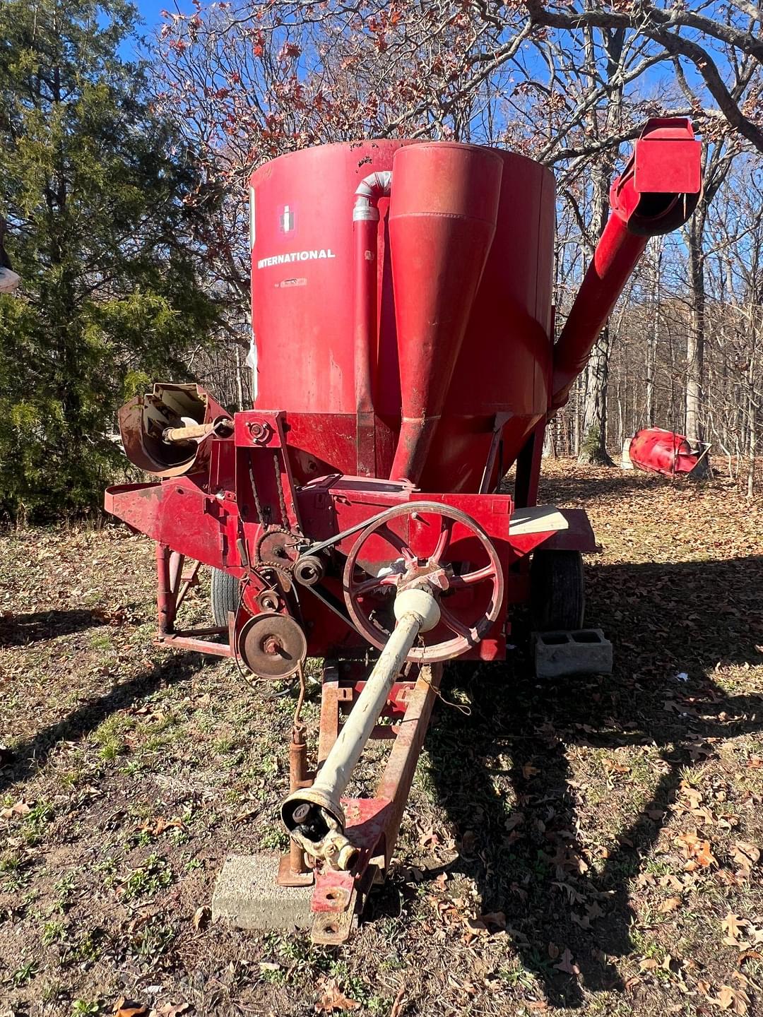 Image of International Harvester 1050 Primary image