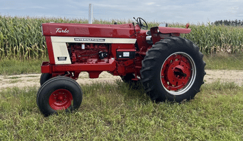 Main image International Harvester 1066