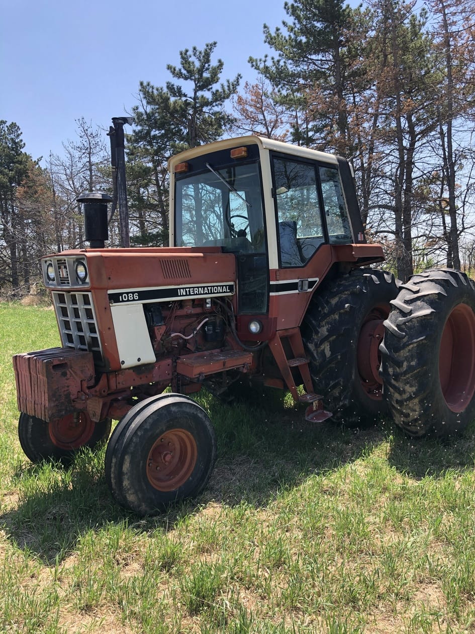 Main image International Harvester 1086