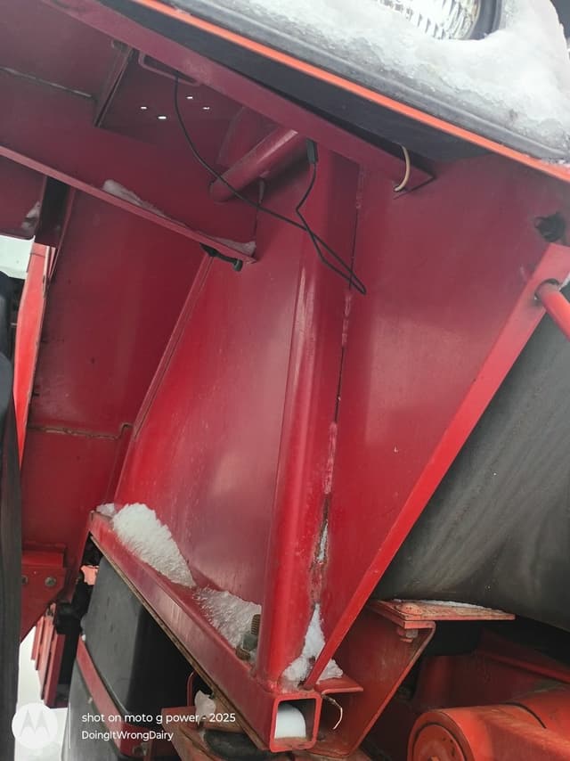 Image of International Harvester 1086 equipment image 1