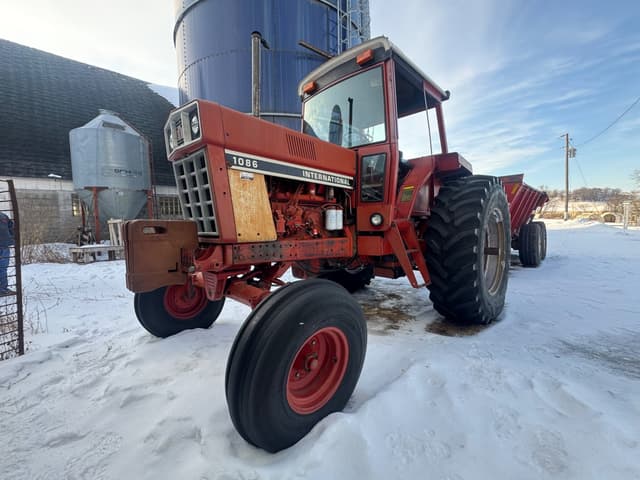 Image of International Harvester 1086 equipment image 4