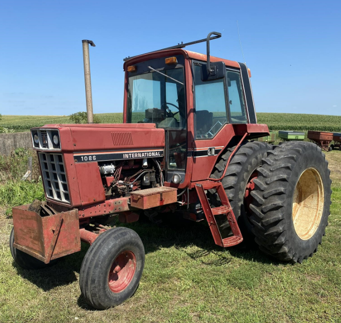 Main image International Harvester 1086