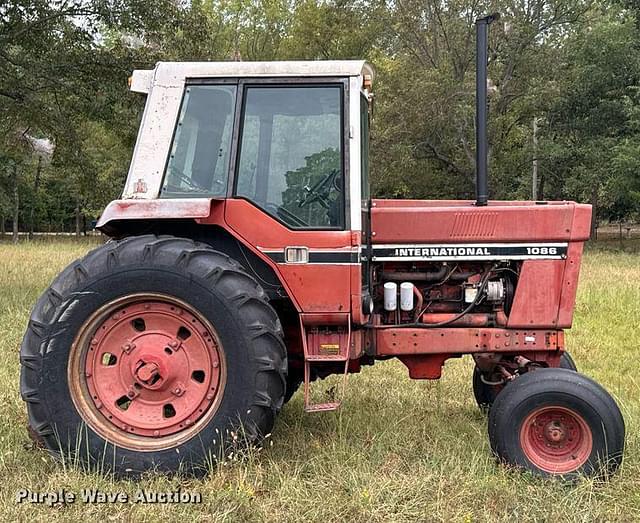 Image of International Harvester 1086 equipment image 3