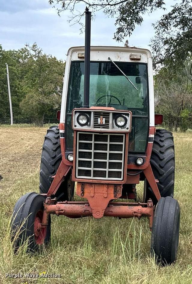 Image of International Harvester 1086 equipment image 1