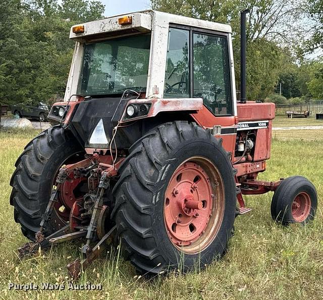 Image of International Harvester 1086 equipment image 4