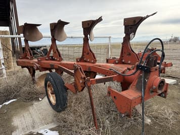 Main image International Harvester 140