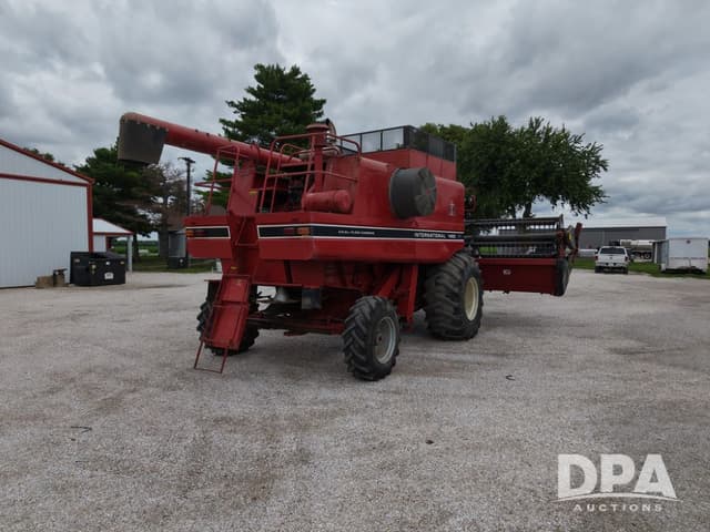 Image of International Harvester 1460 equipment image 4