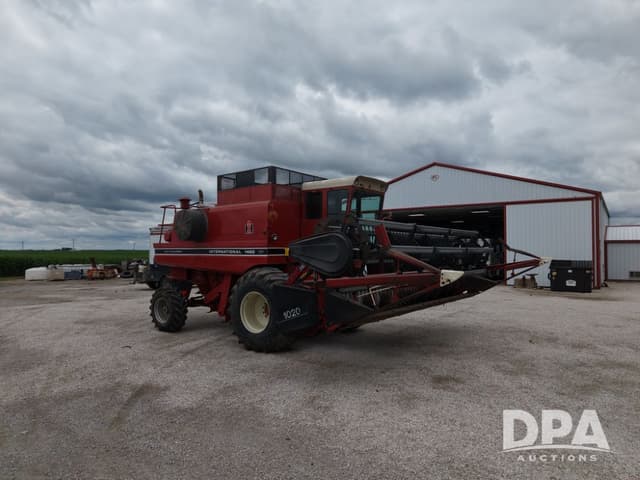 Image of International Harvester 1460 equipment image 2