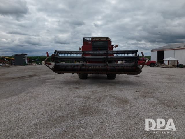 Image of International Harvester 1460 equipment image 1