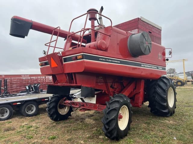 Image of International Harvester 1460 equipment image 1