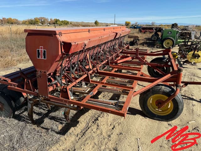 Image of International Harvester 150 equipment image 3