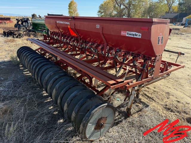 Image of International Harvester 150 equipment image 4