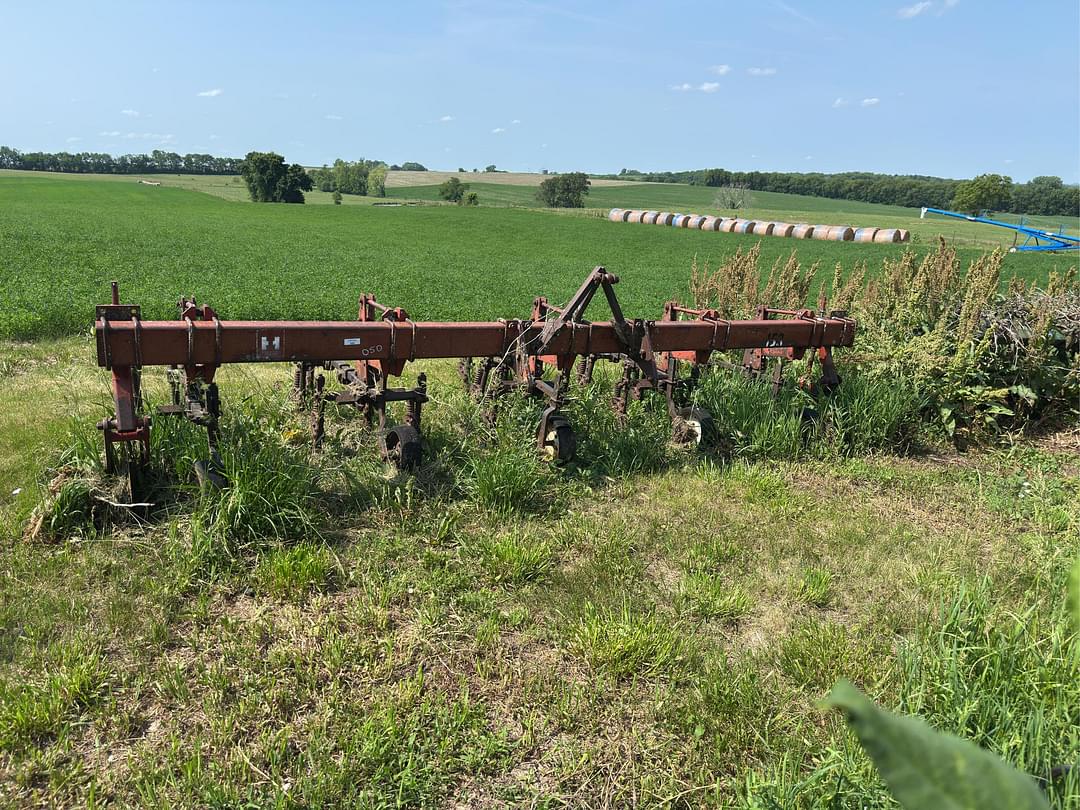 Image of International Harvester 153 Primary image