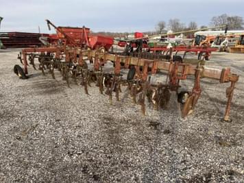 Main image International Harvester 153