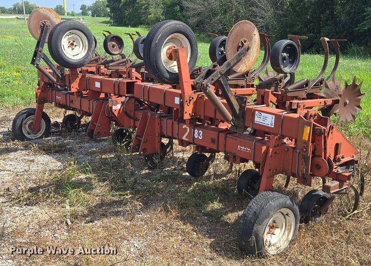 Image of International Harvester 183 Primary image
