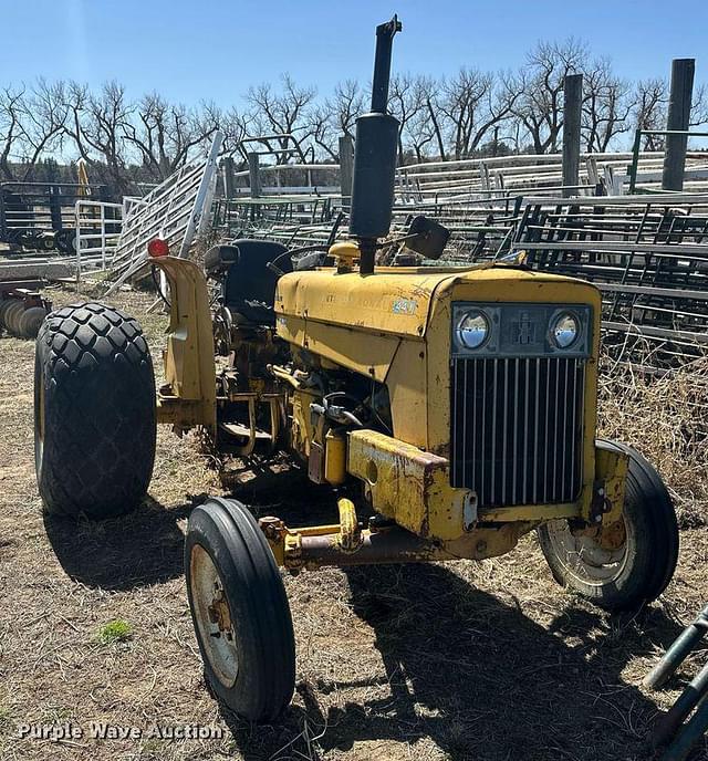 Image of International Harvester 2444 equipment image 2