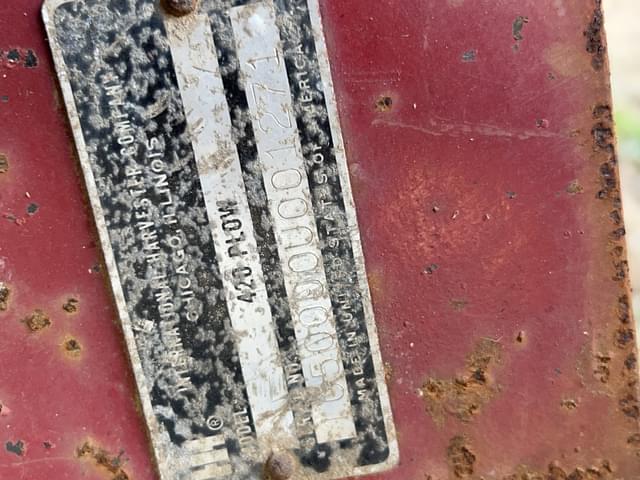 Image of International Harvester 420 equipment image 3