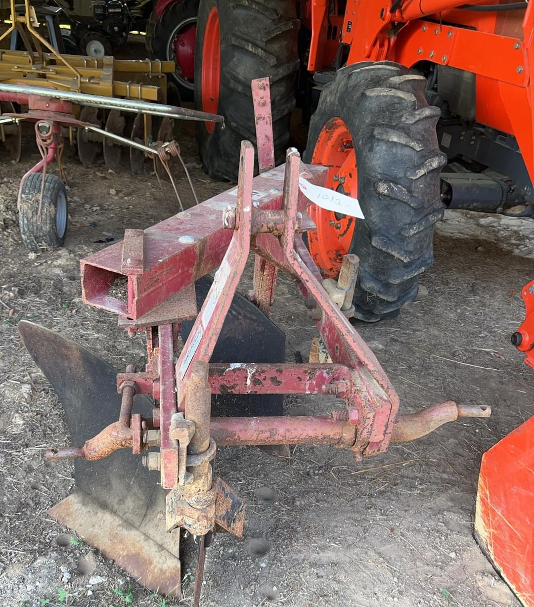 Image of International Harvester 420 Primary image