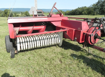 Main image International Harvester 445