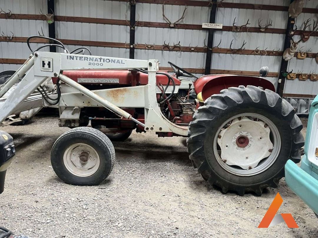 Image of International Harvester 460 Primary image