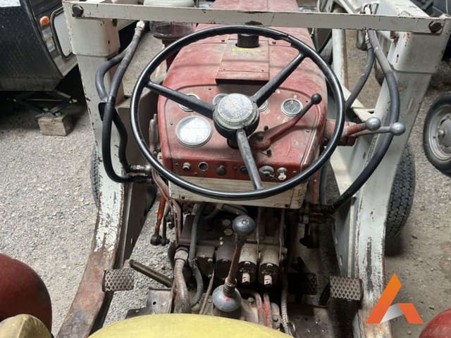 Image of International Harvester 460 equipment image 3
