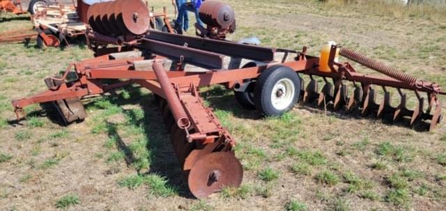 Image of International Harvester 470 equipment image 4