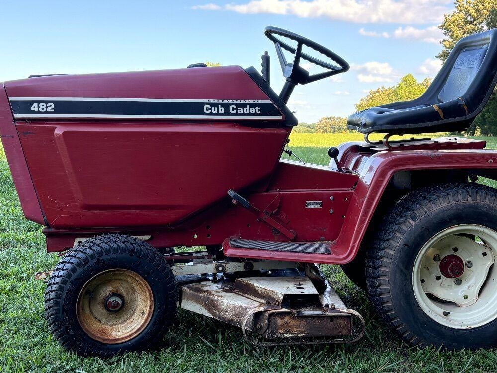 Main image Cub Cadet 482