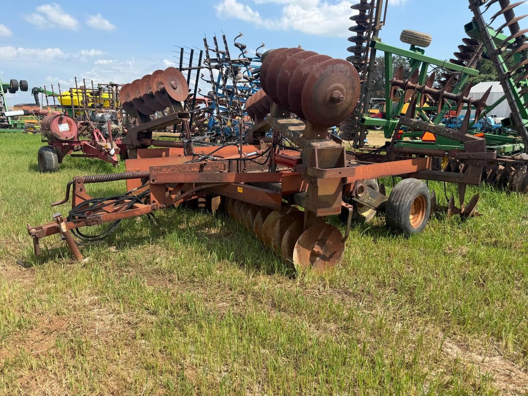 Image of International Harvester 485 Primary image