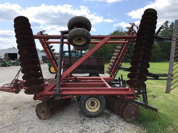 Image of International Harvester 490 equipment image 2