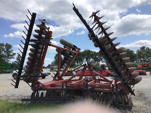 Image of International Harvester 490 equipment image 3