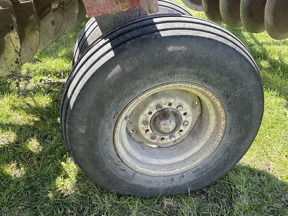 Image of International Harvester 490 equipment image 1