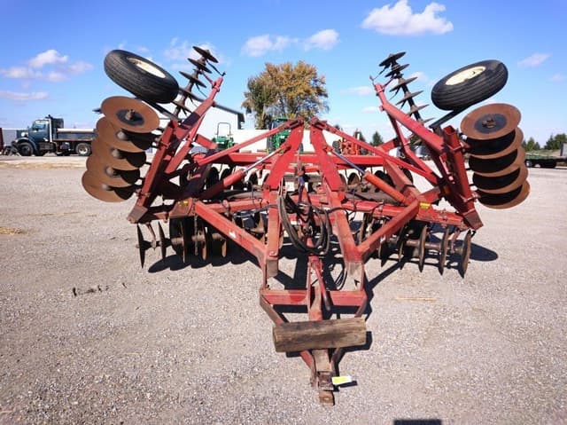 Image of International Harvester 490 equipment image 1